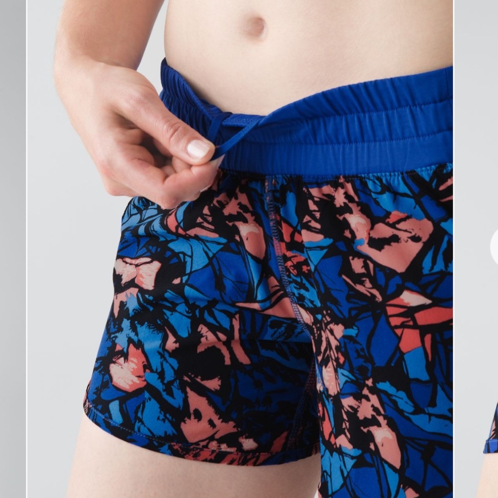 lululemon tracker short IV paint storm harbor blue multi 4